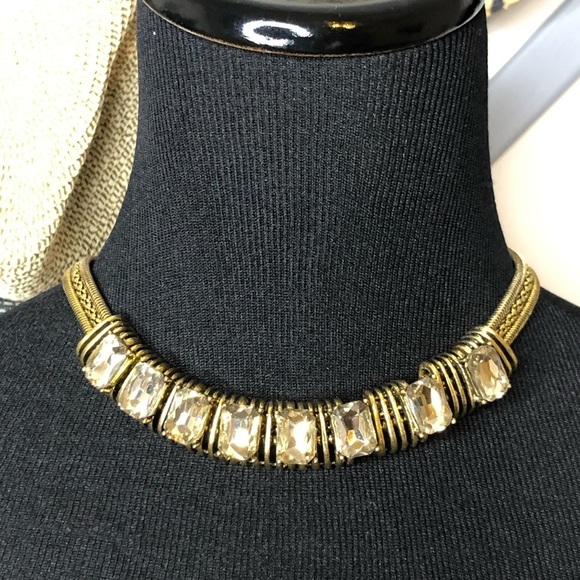 NECKLACE - Picture 5 of 8